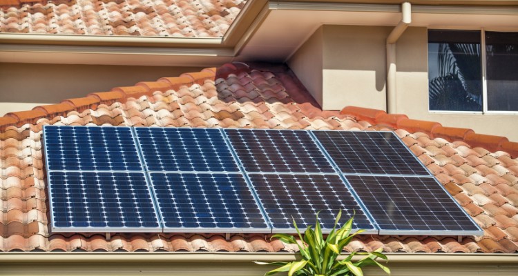Mitos sobre aluguel de painéis solares