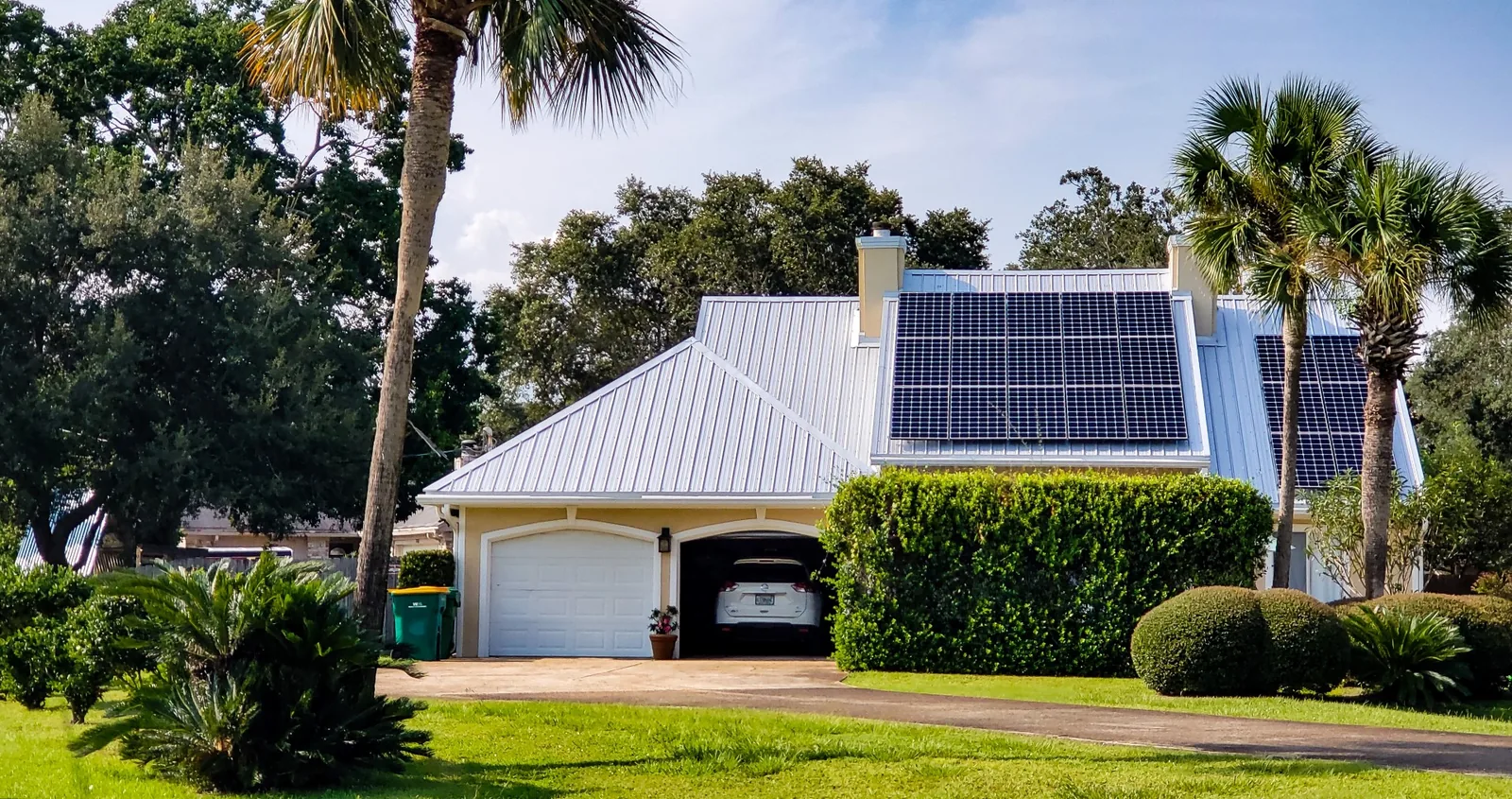 Residência com energia solar SunnyHUB
